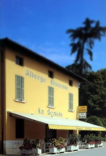 Albergo Ristorante La Scaiola Nuvolera Exterior photo